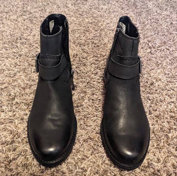 Clarks Women's Clarkwell Strap Boots - Picture 8 of 10